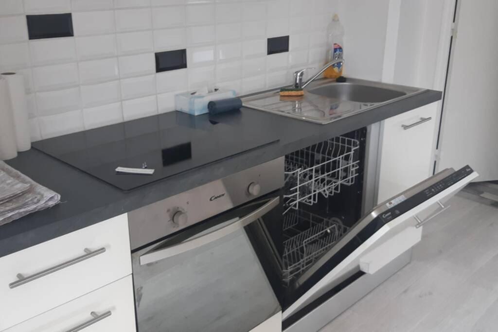 Elbeuf Etg1 Droite Sweet Home Netflix Wifi Exterior foto